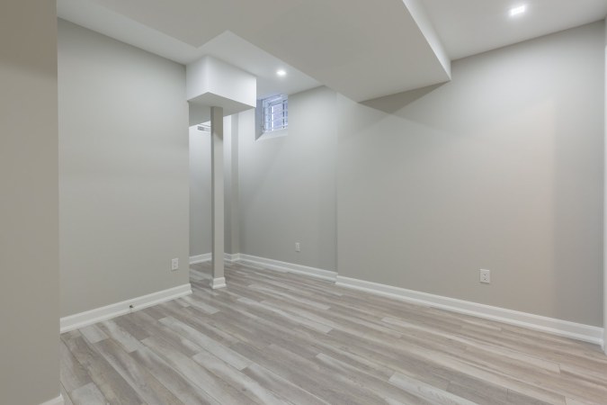 Beautiful empty room after repair